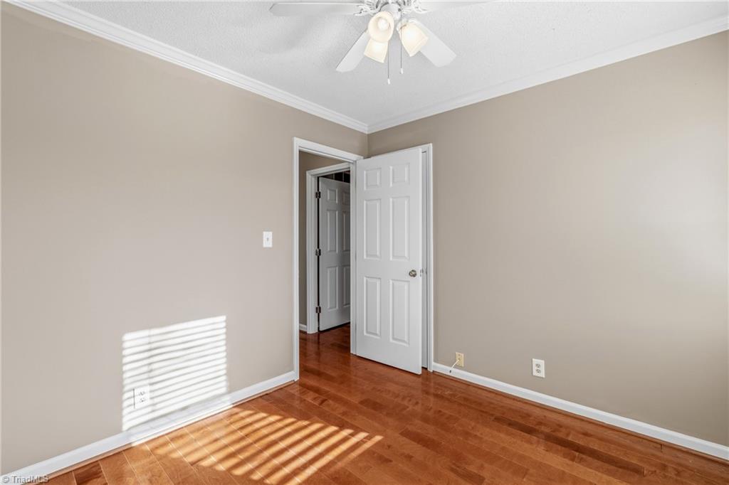 4 Holdsworth Court