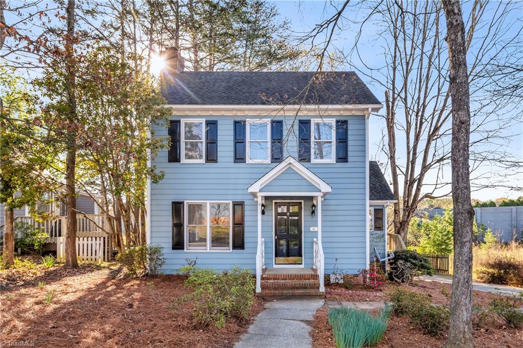 4 Holdsworth Court