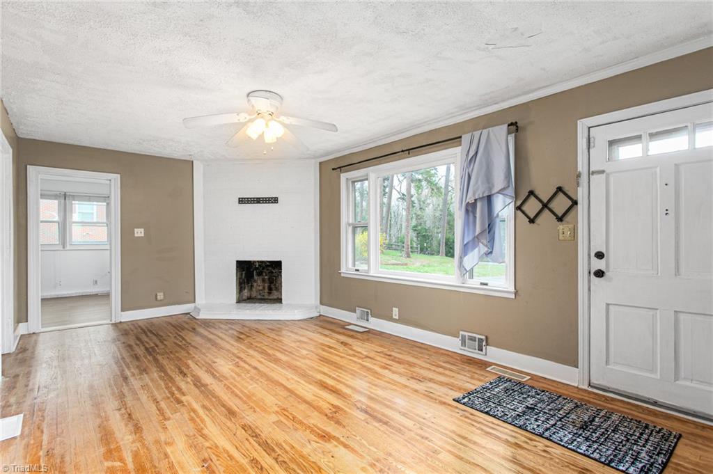 2050 Willowee Lane, Winston-Salem