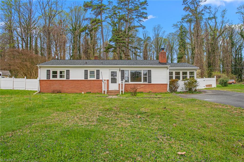 2050 Willowee Lane, Winston-Salem
