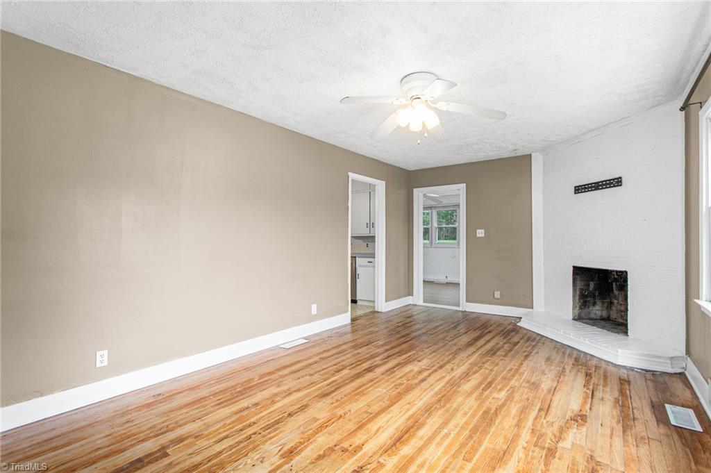 2050 Willowee Lane, Winston-Salem