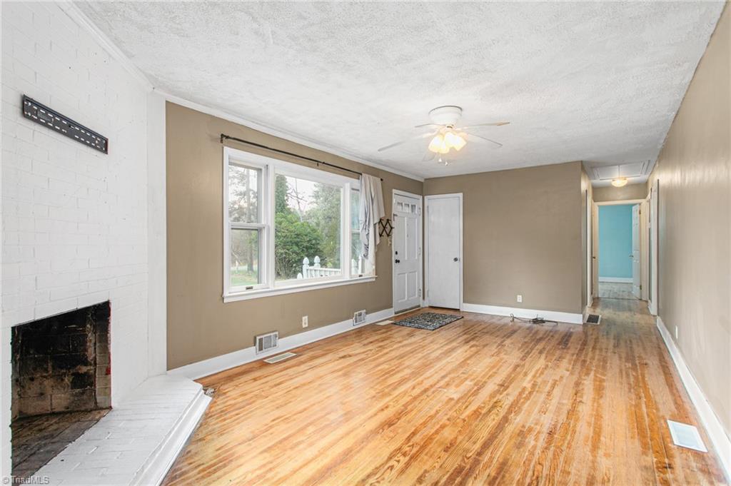 2050 Willowee Lane, Winston-Salem