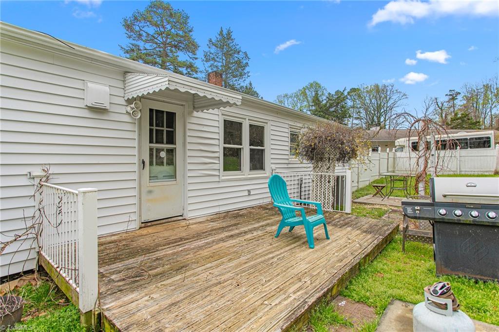 2050 Willowee Lane, Winston-Salem
