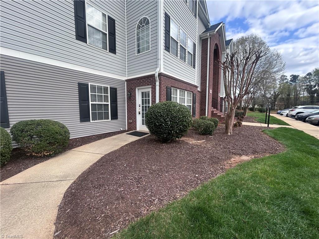 3694 Cotswold Avenue # 1A