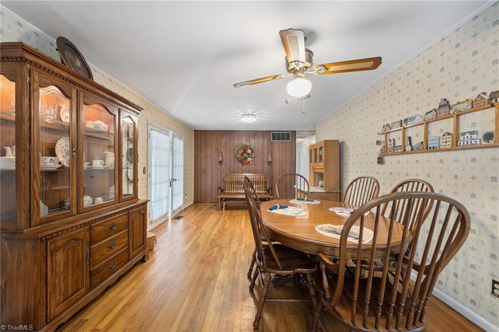 2501 Laramie Drive