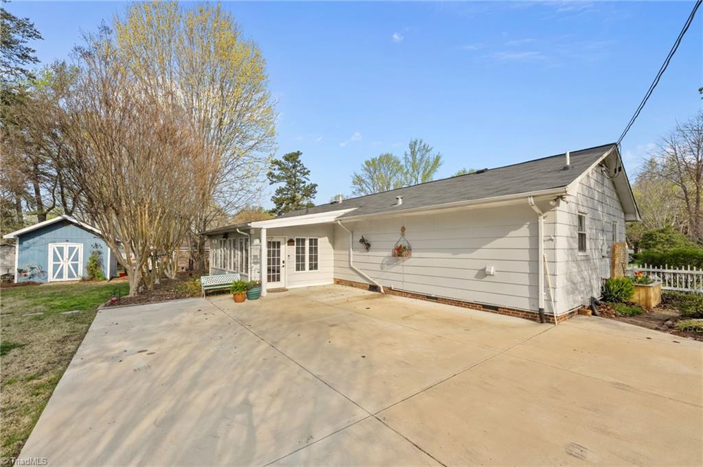 2501 Laramie Drive