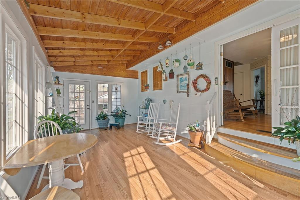 2501 Laramie Drive