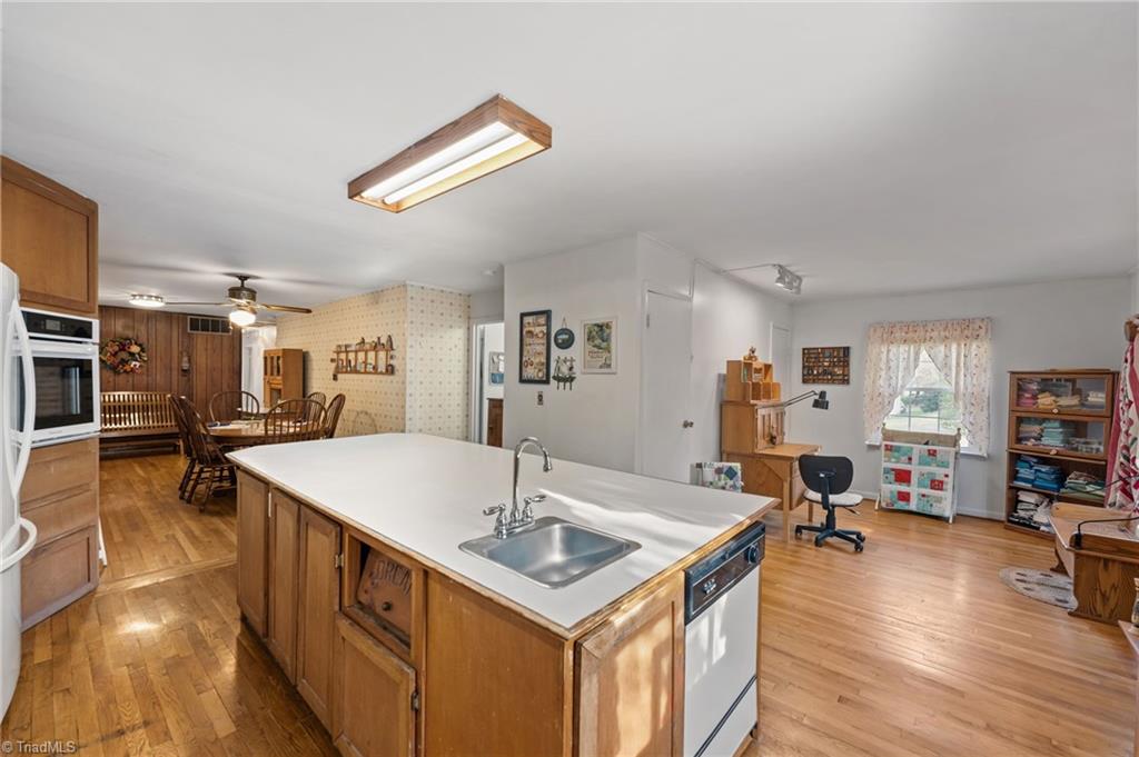 2501 Laramie Drive