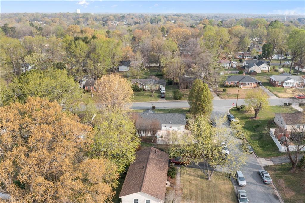 2501 Laramie Drive