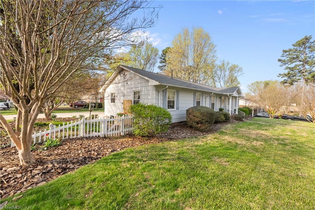 2501 Laramie Drive