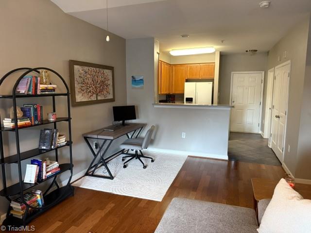7108 W Friendly Avenue # 311