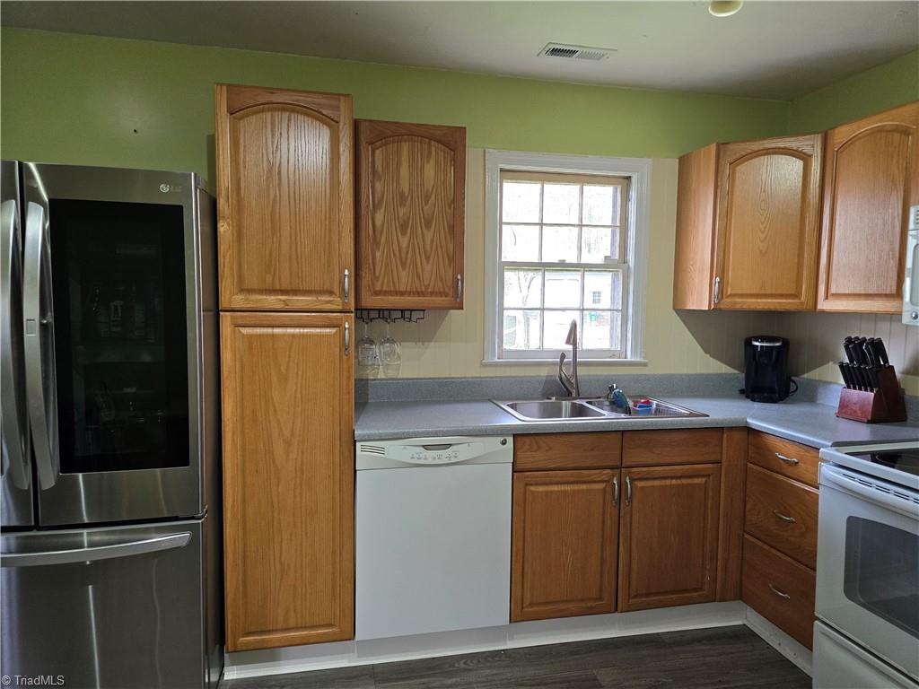 111 E Rhyne Avenue, Winston-Salem