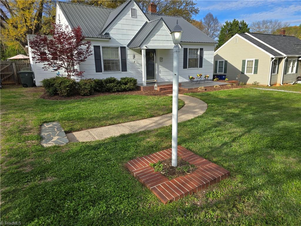 111 E Rhyne Avenue, Winston-Salem