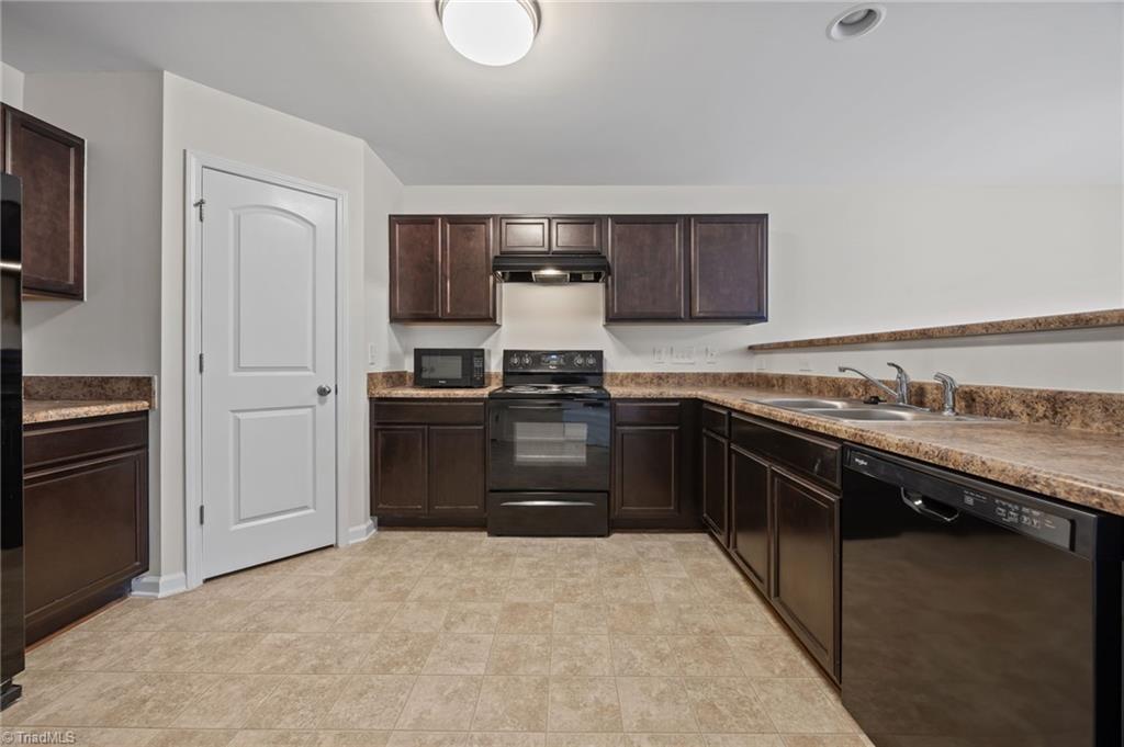 4511 Chapel Ridge Drive