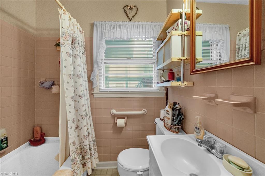 1242 Norman Drive
