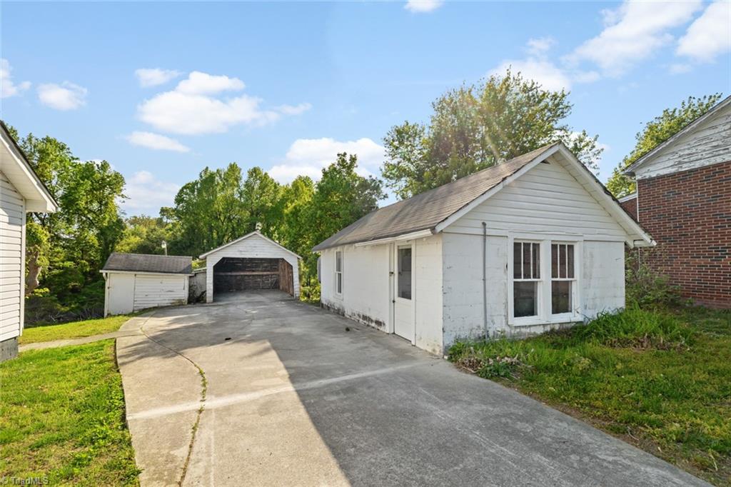231 Sunset Drive