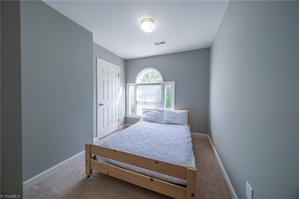 1930 Glenridge Drive