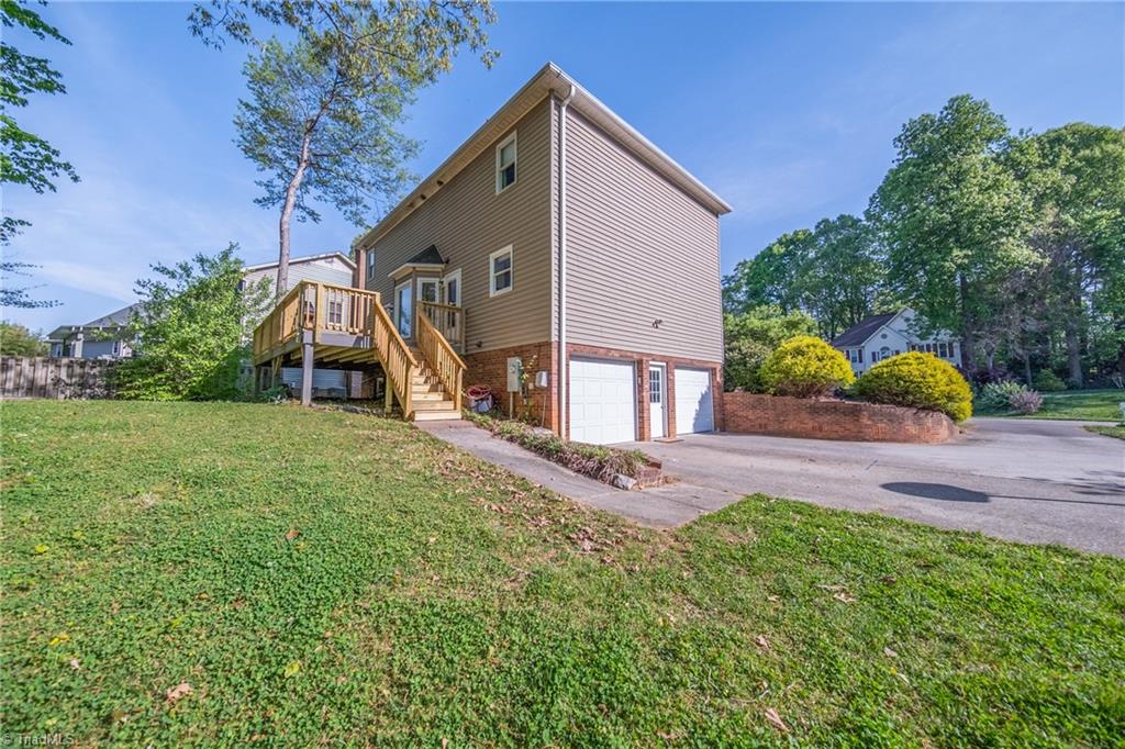 1930 Glenridge Drive