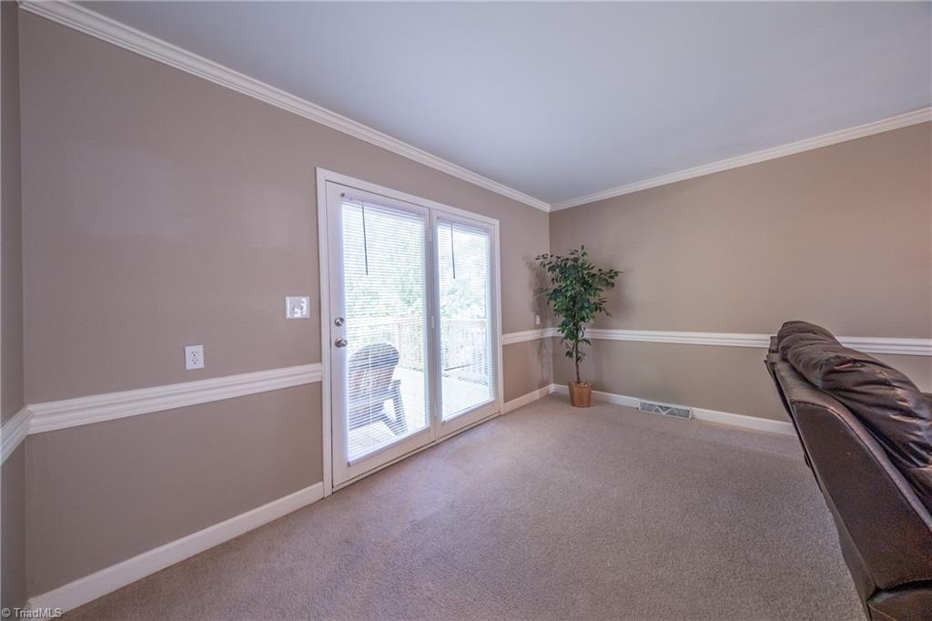 1930 Glenridge Drive