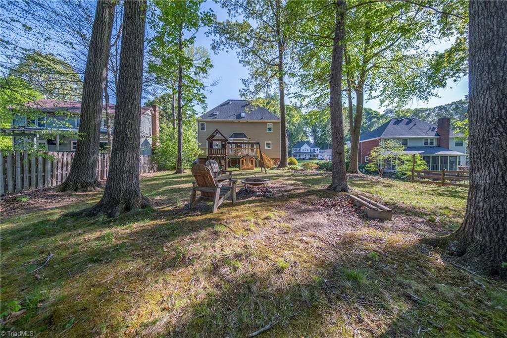 1930 Glenridge Drive