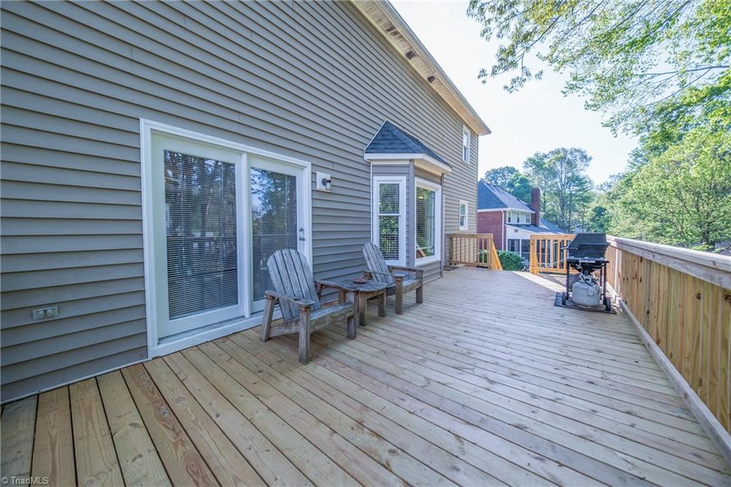 1930 Glenridge Drive