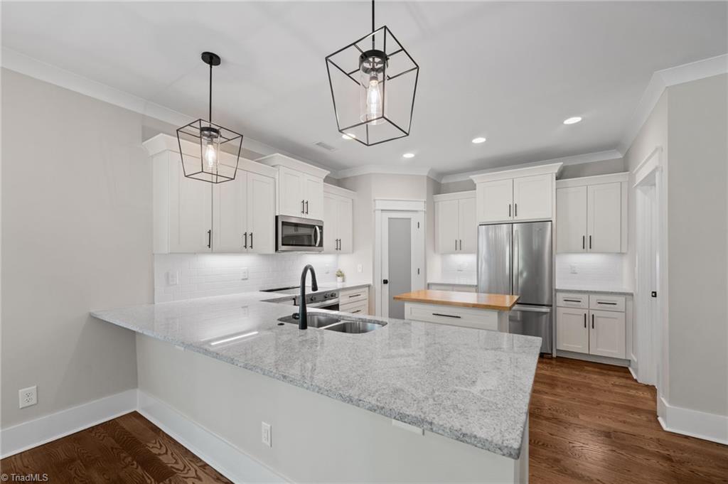 168 Hunters Glen Drive