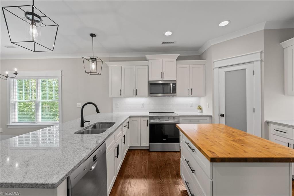 168 Hunters Glen Drive