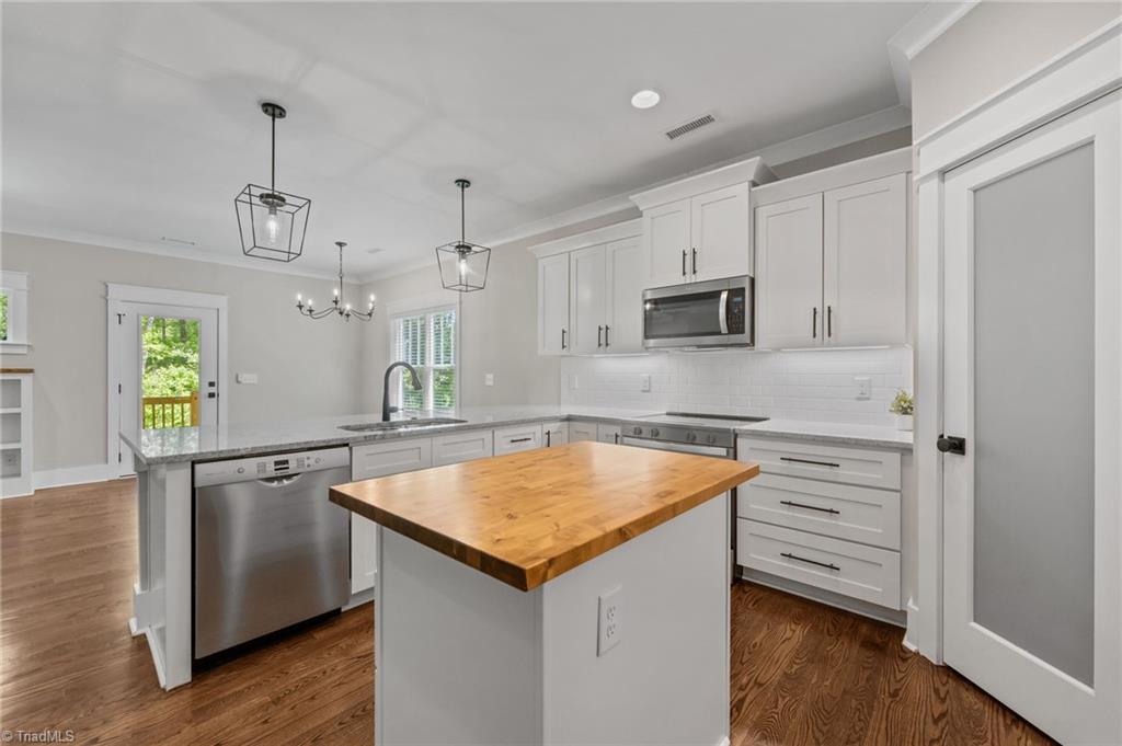 168 Hunters Glen Drive