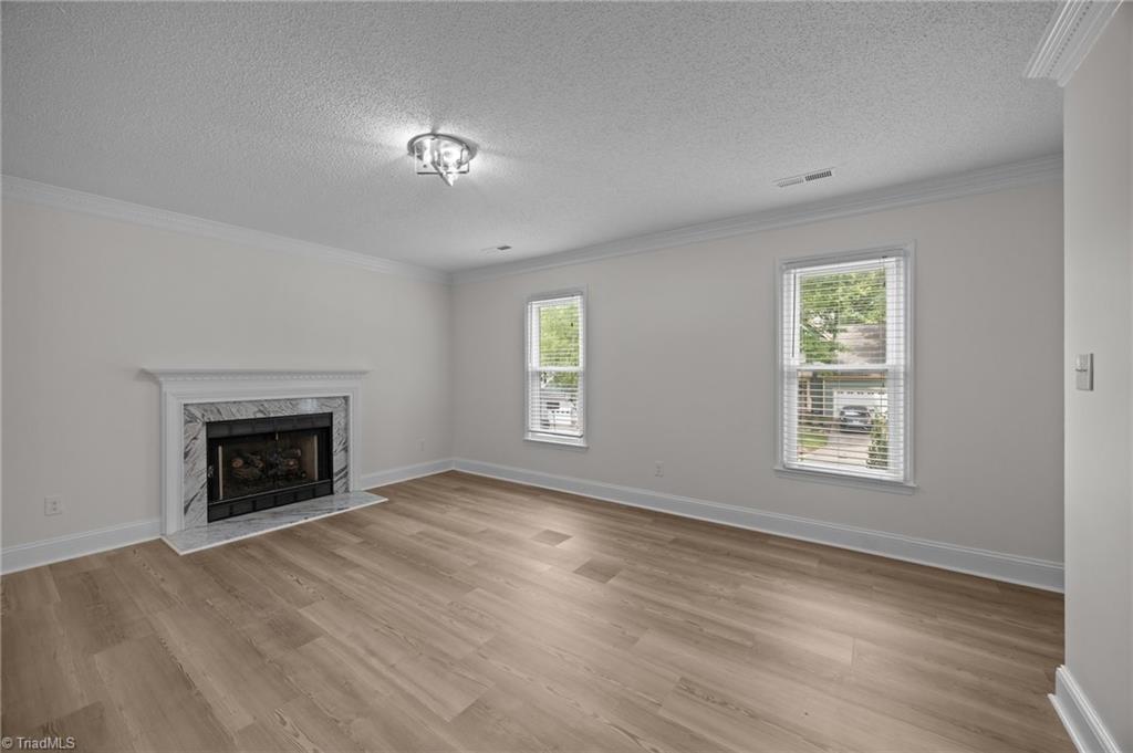 3401 Farm Lake Street