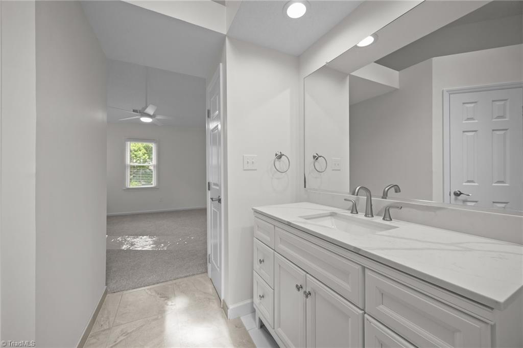 3401 Farm Lake Street