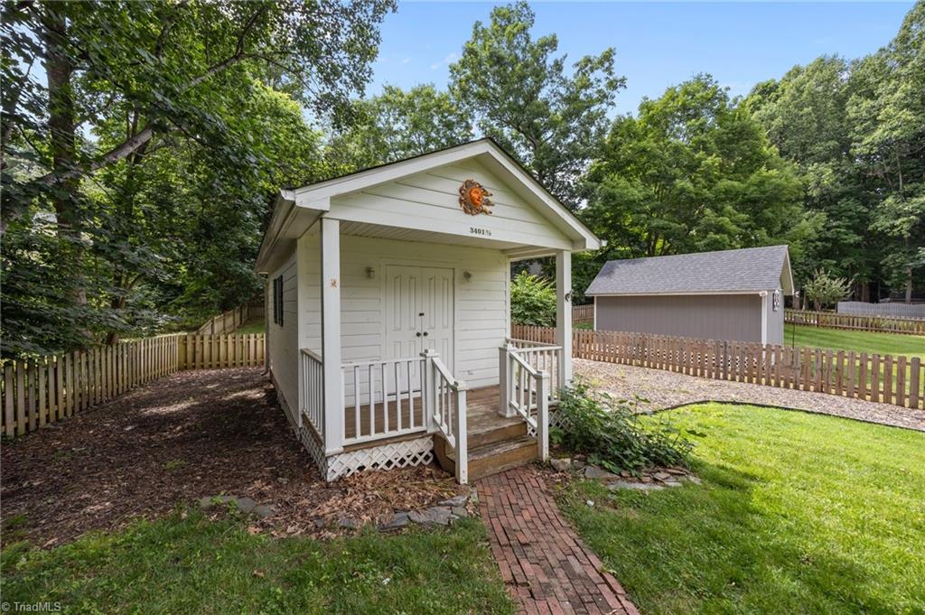 3401 Farm Lake Street