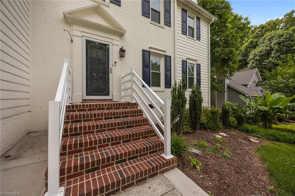 3401 Farm Lake Street