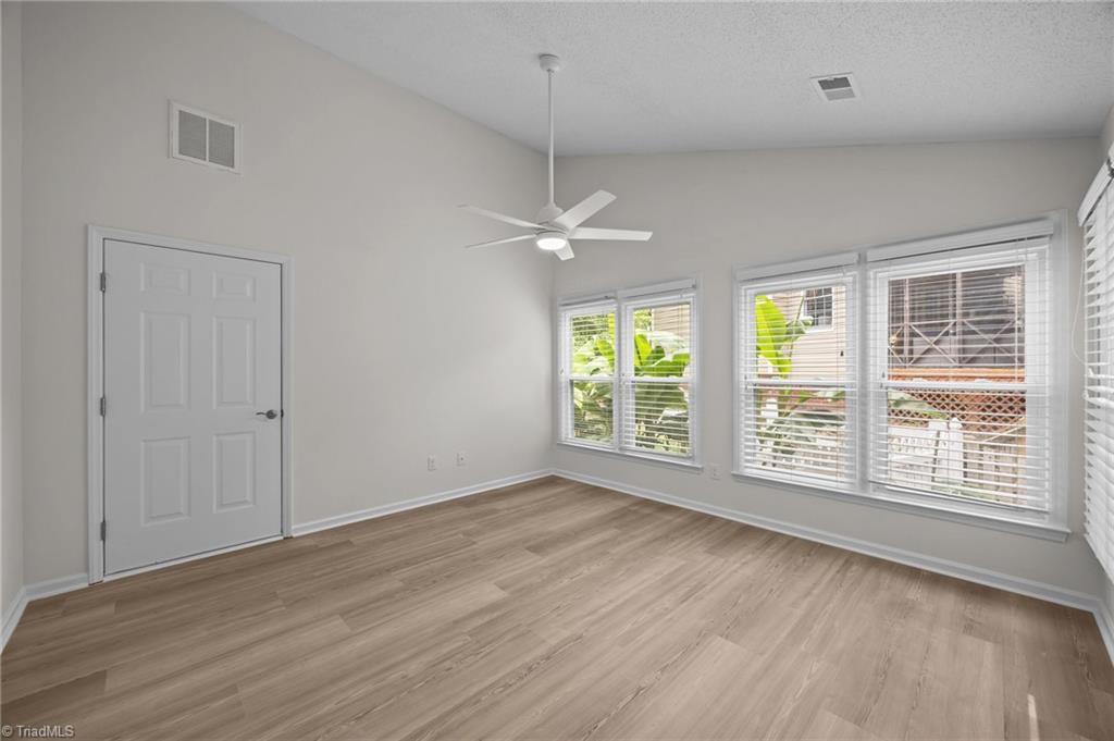 3401 Farm Lake Street