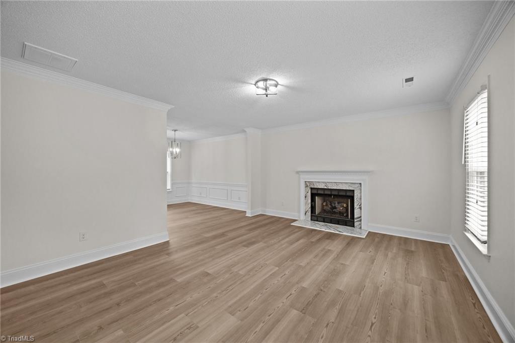 3401 Farm Lake Street