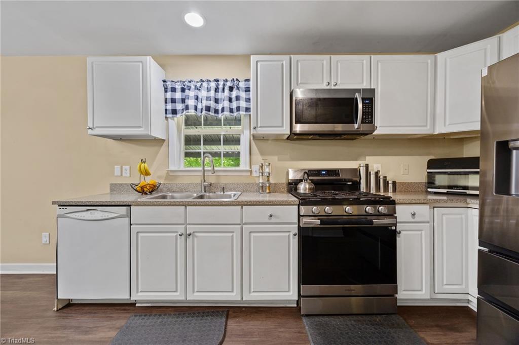 6156 Brinkley Park Drive