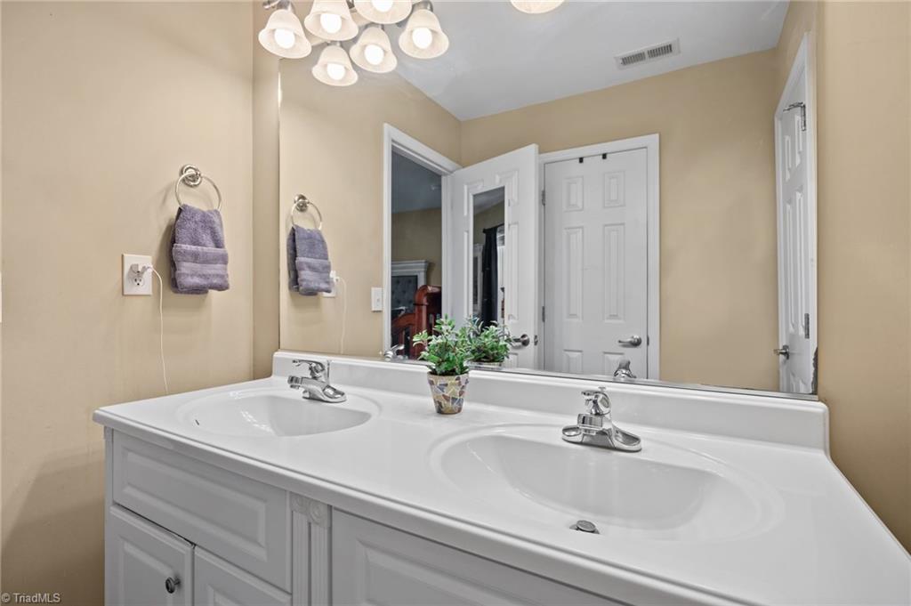 6156 Brinkley Park Drive