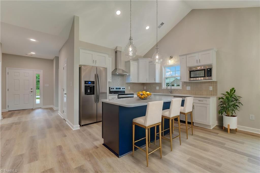 118 Sanderlyn Court