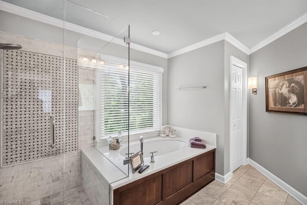 2700 Red Gate Court