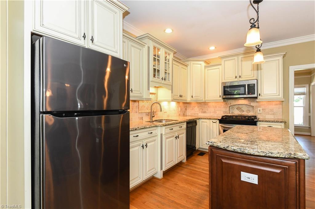 2700 Red Gate Court