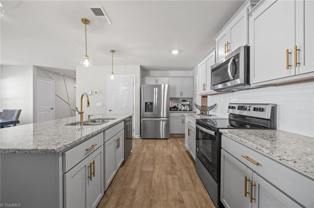 4574 Heatherly Road, Winston-Salem