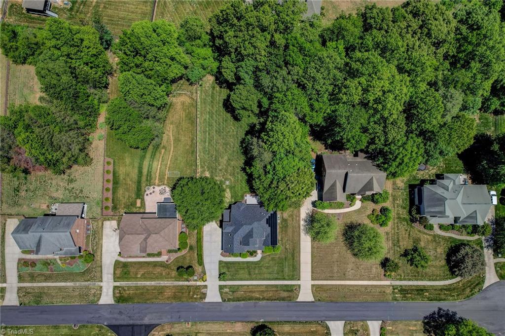 1827 Crossroads Drive