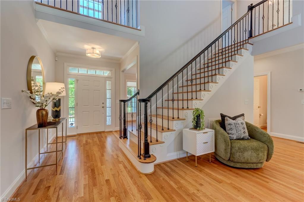 1827 Crossroads Drive