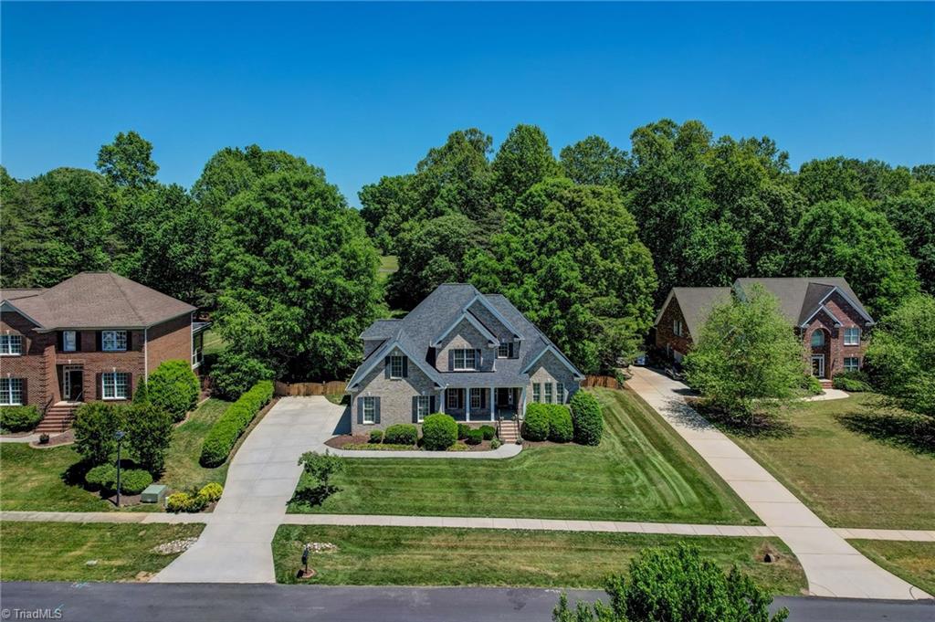 1827 Crossroads Drive