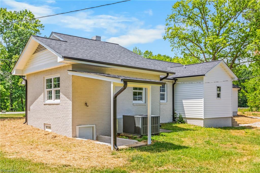 9272 US Highway 64