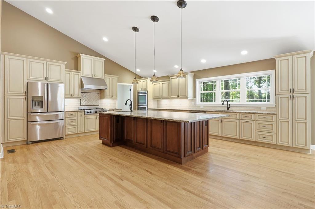 2085 Huntington Woods Drive