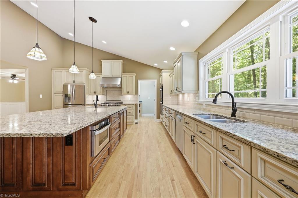 2085 Huntington Woods Drive