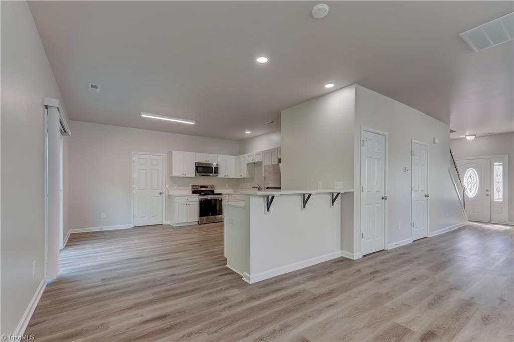 1048 Megan Cross Lane