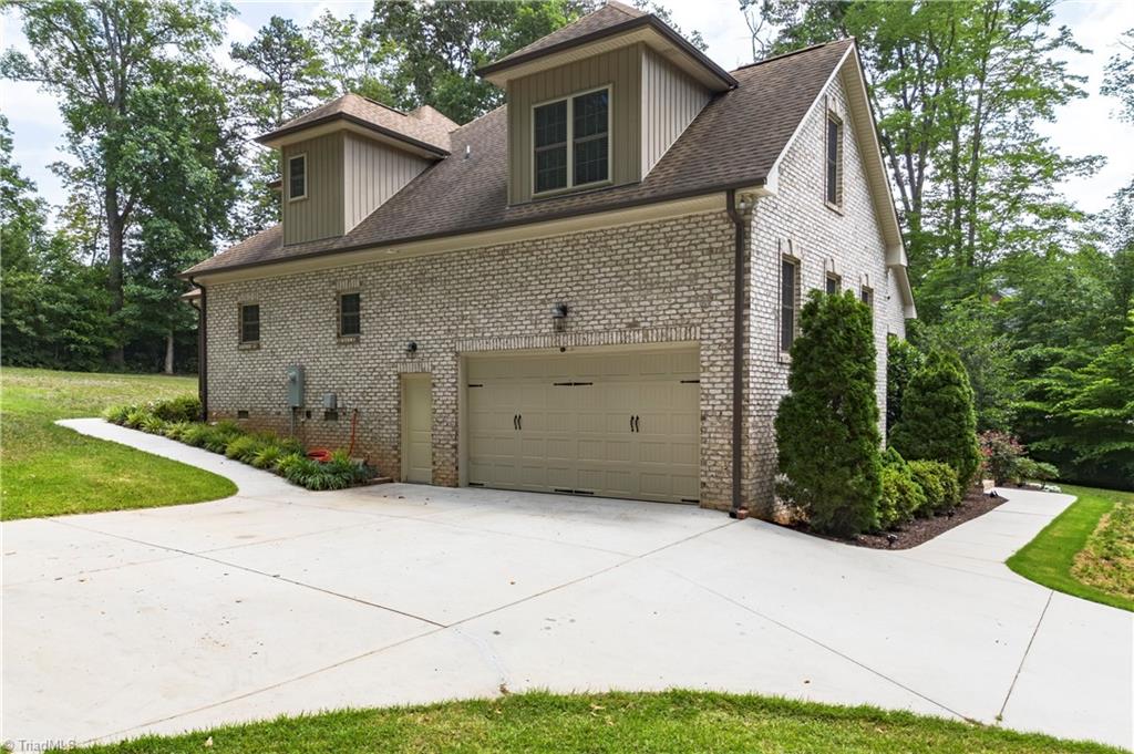 5414 Rambling Road