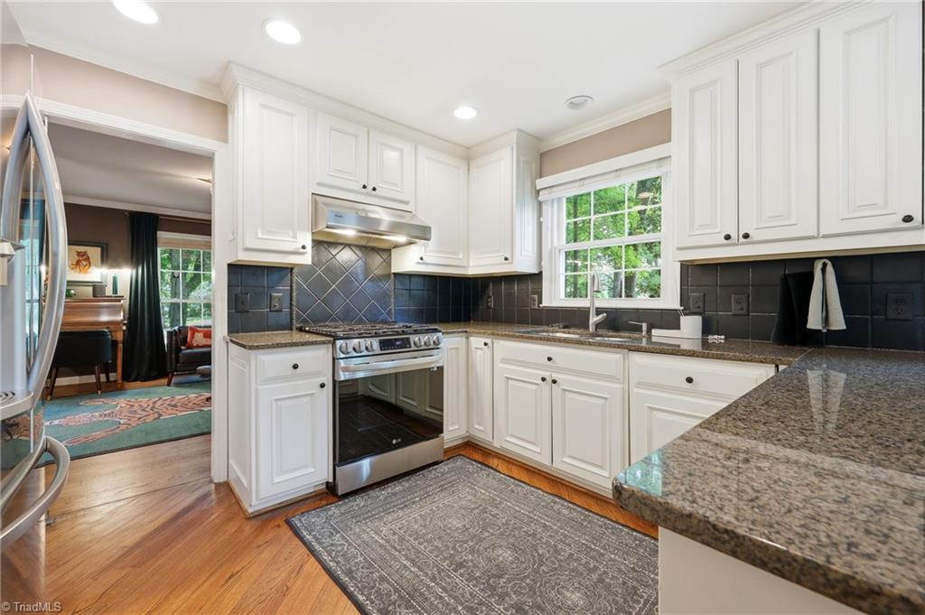 803 W Cornwallis Drive