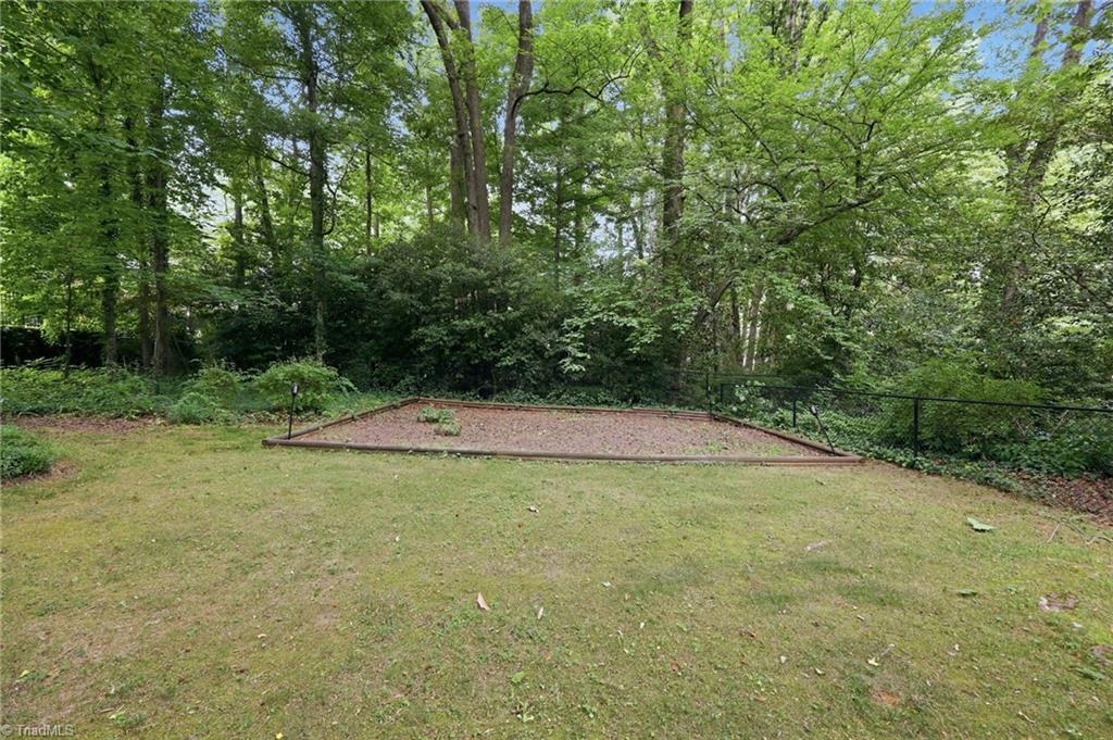 803 W Cornwallis Drive